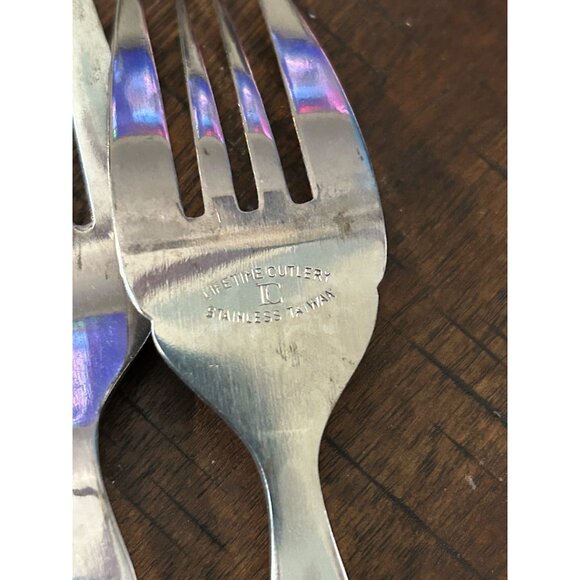 Vintage Lifetime Old Homestead Stainless Flatware Set W/ Wooden Handles 50 Piece - Picture 5 of 7